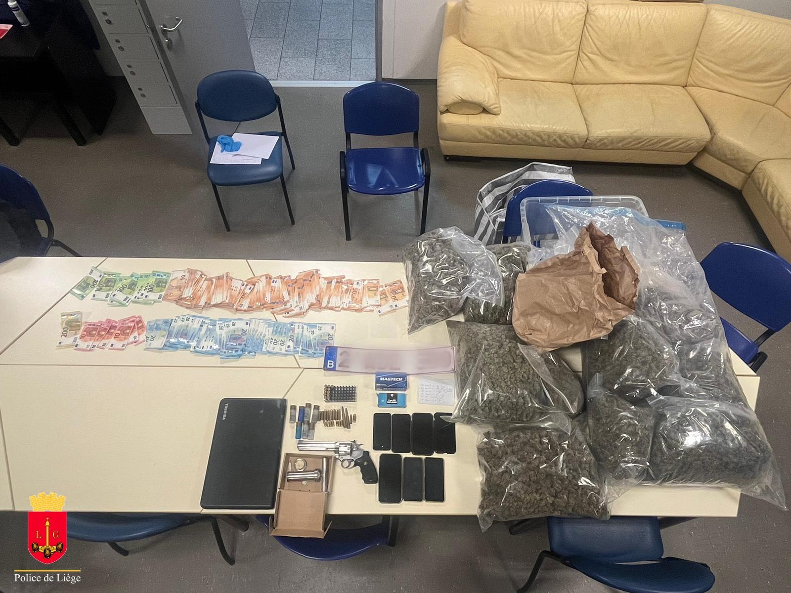 Un simple contrôle de véhicule à Angleur conduit la police à un gros stock de cannabis
