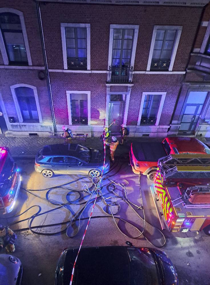 Le feu détruit une habitation rue des Champs dans le Longdoz