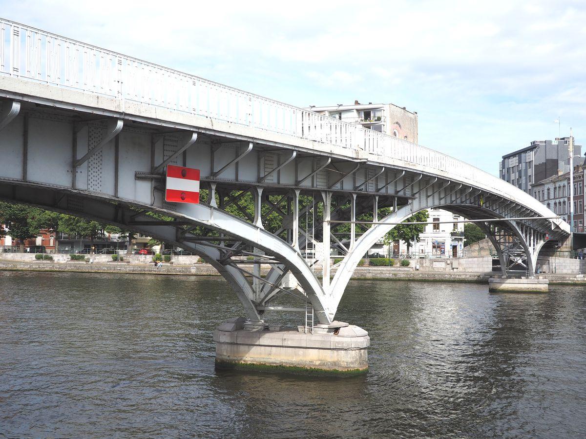 Choisir le nom de Lise Thiry pour rebaptiser la passerelle d’Outremeuse ?
