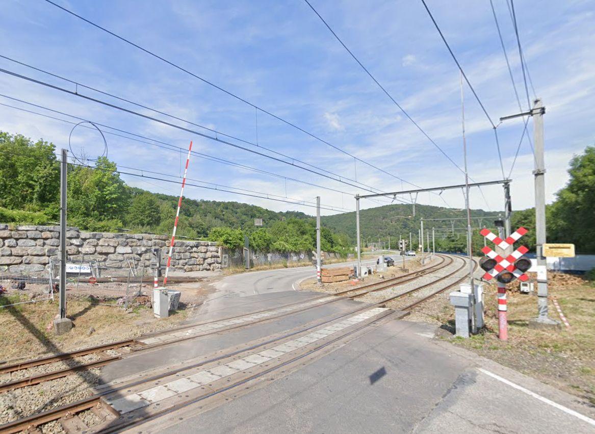 Le passage à niveau au pied de la côte de Colonster sera supprimé à l’automne