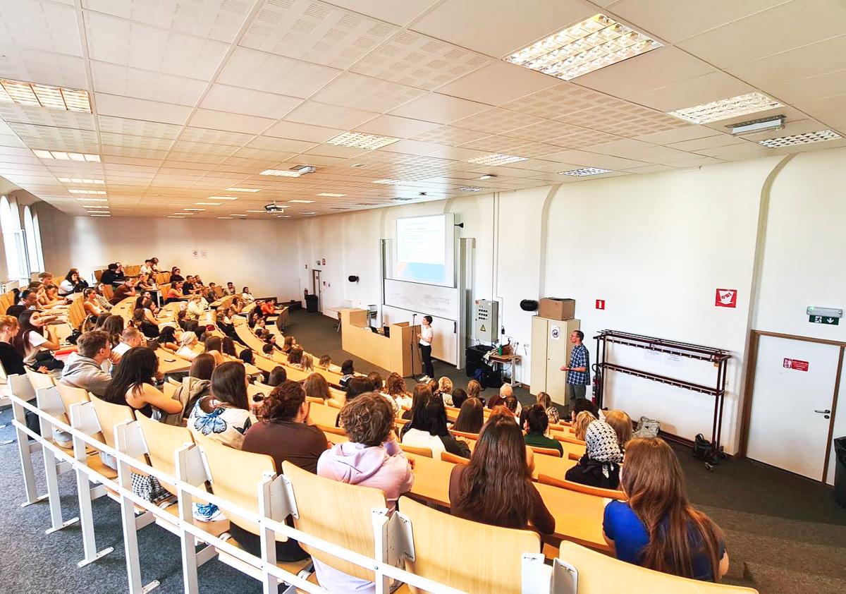 Arrêt de travail au campus « Rivageois » de la haute école Charlemagne: la fusion avec la HEL redoutée