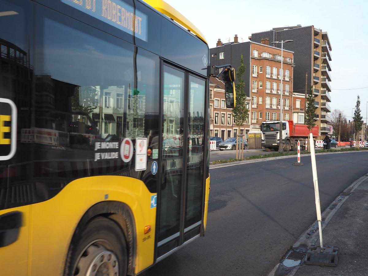 Toujours pas de bus ce lundi: une réunion prévue à 9h