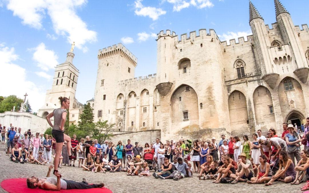 Le parti Vega propose que Liège prenne la place du festival de théâtre d’Avignon: “son existence n’est en aucun cas remise en question”, répondent les organisateurs