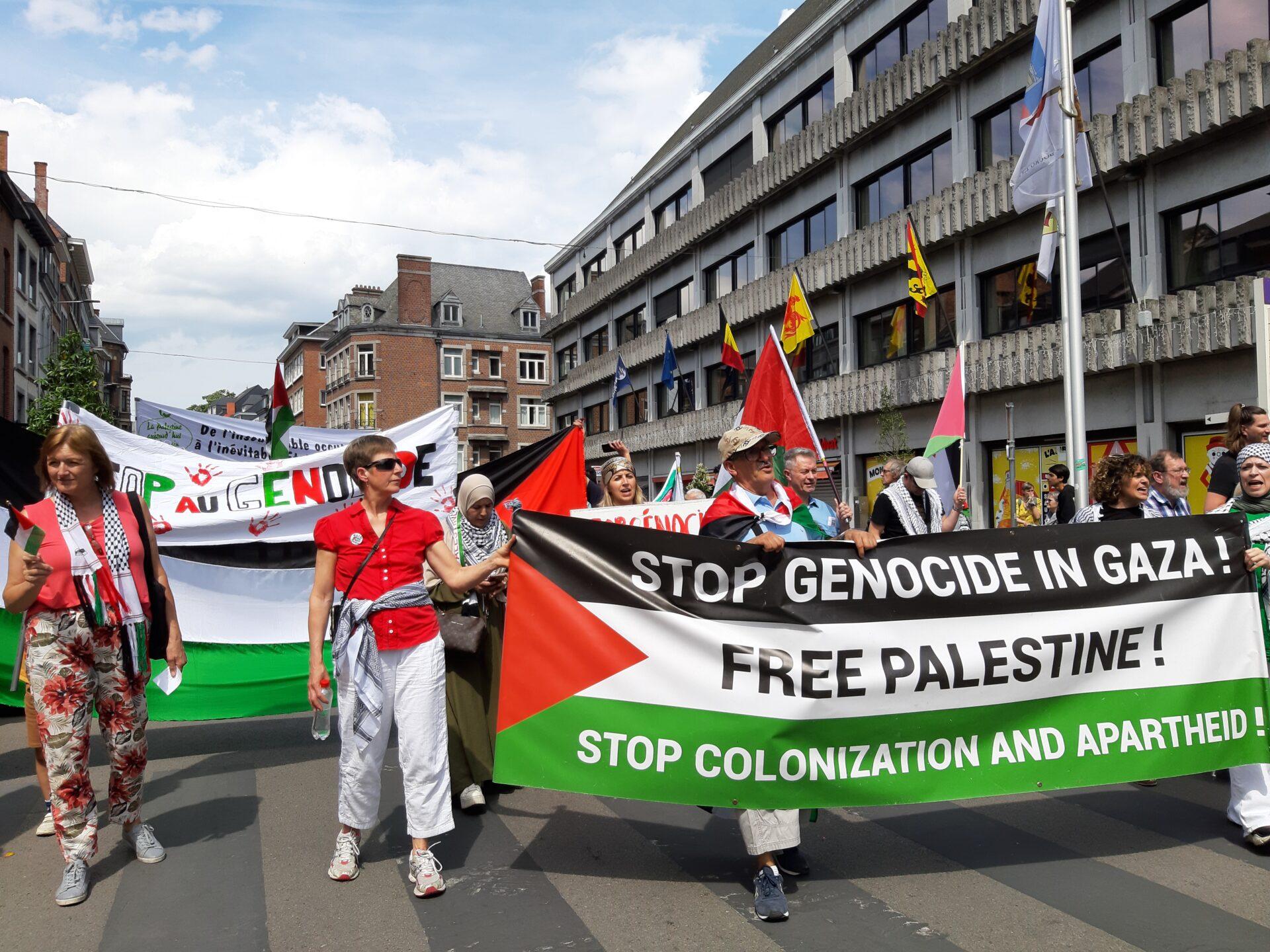 Ils ont marché à Namur pour dénoncer le trafic d’armes de Liège Airport vers Israël