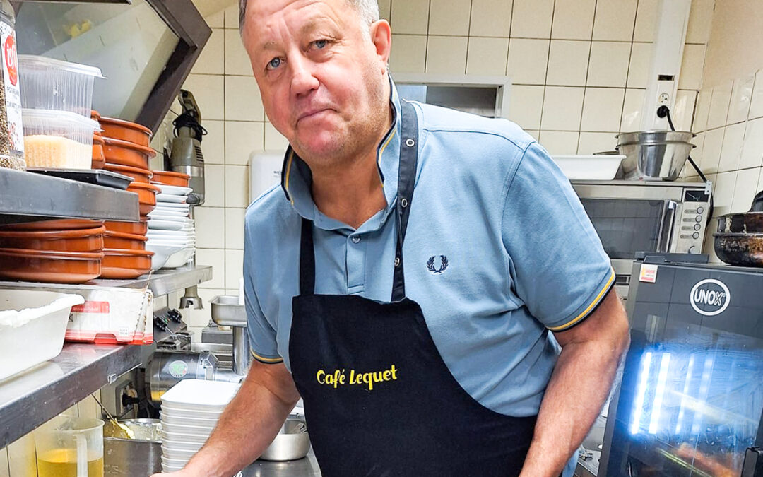 Le patron du Café Lequet tabasse un SDF devant son restaurant: 50 heures de travail d’intérêt général