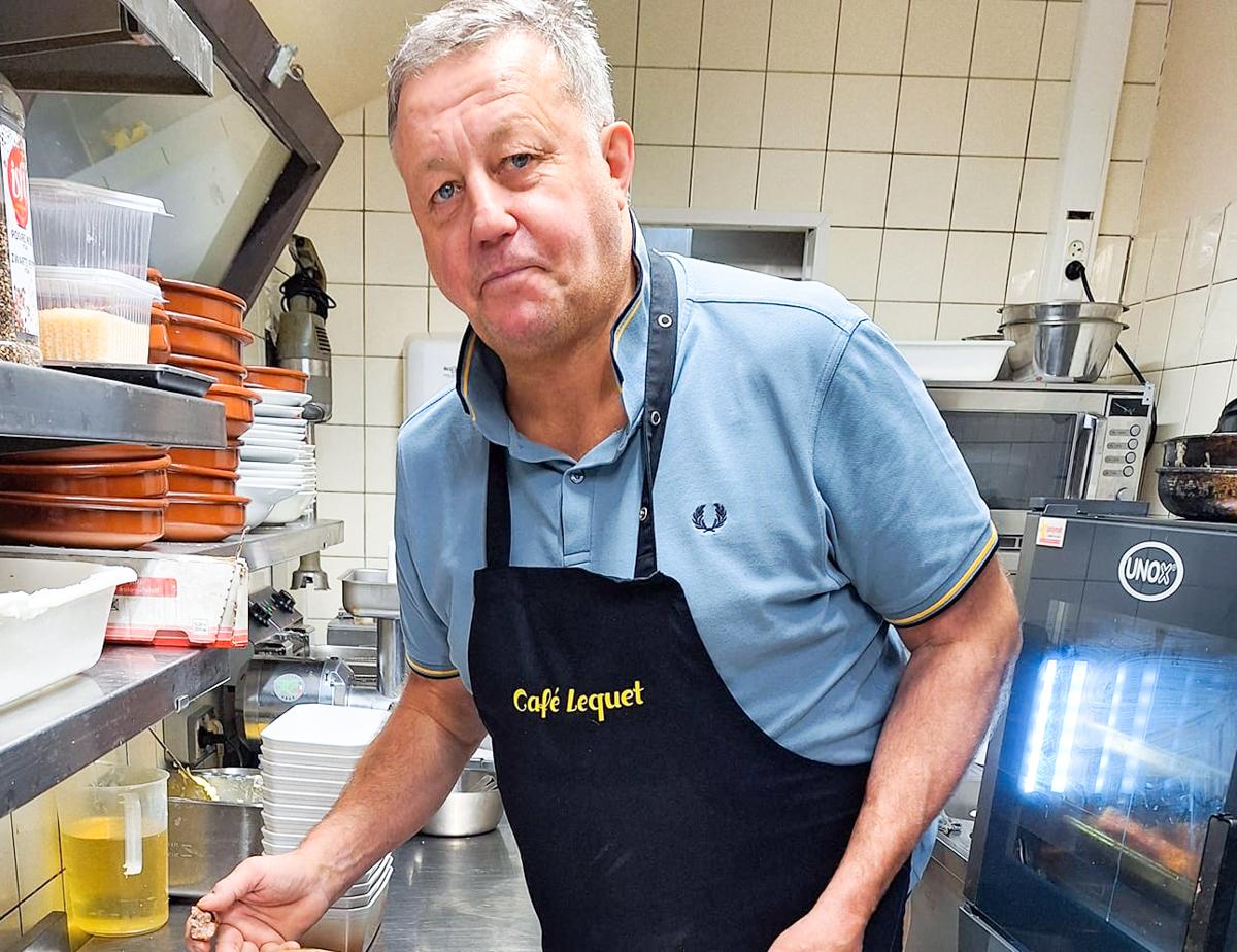 Le patron du Café Lequet tabasse un SDF devant son restaurant: 50 heures de travail d’intérêt général