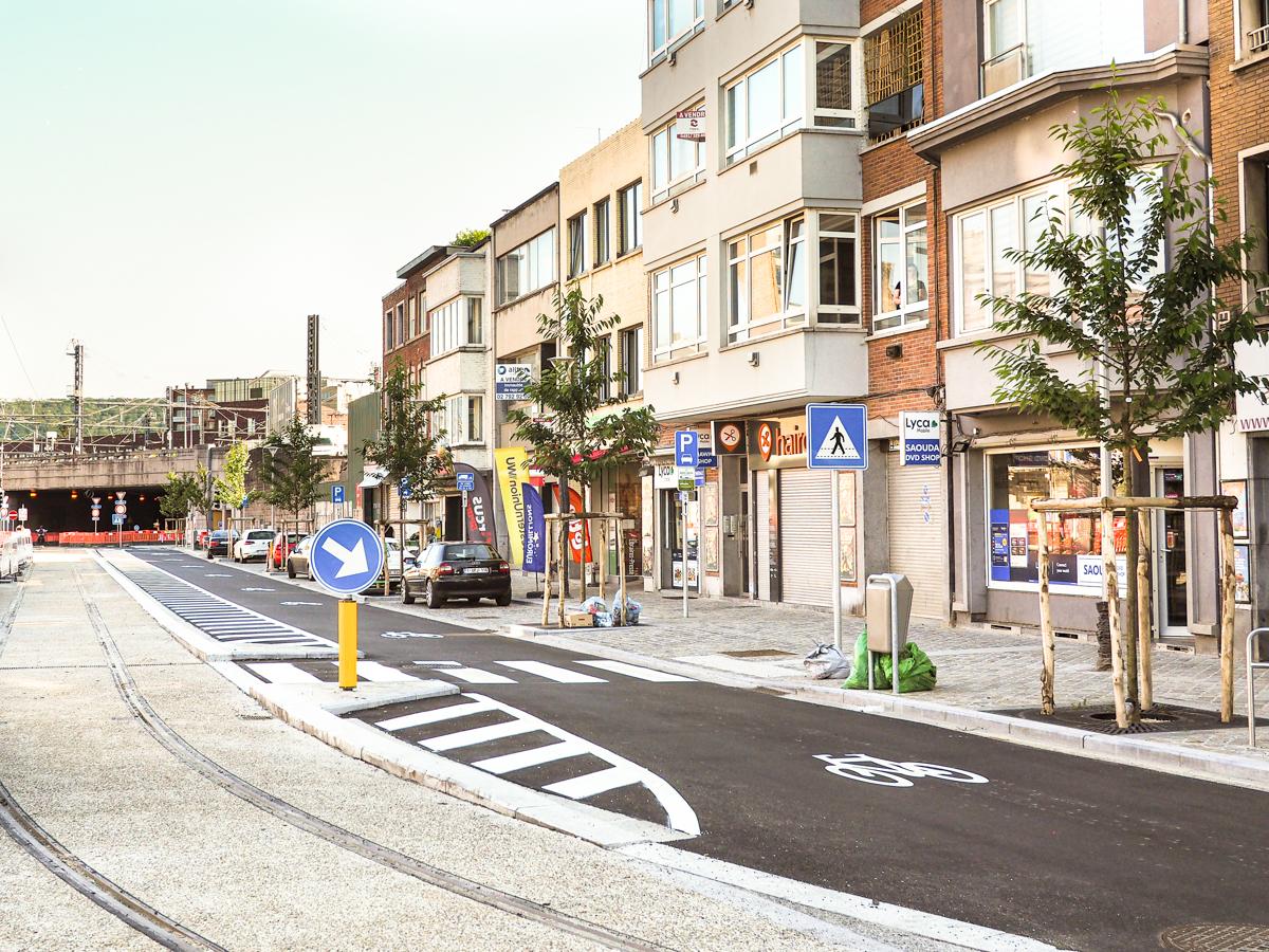 Aménagement cyclable place Général Leman: ça ne s’arrange pas entre la Ville et le TEC