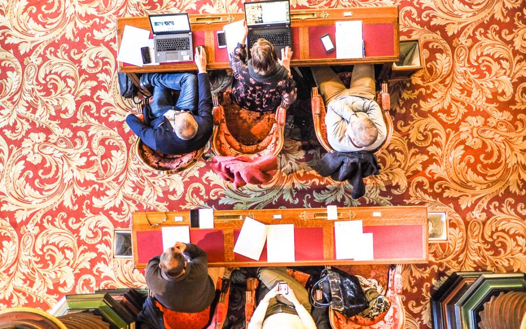 Un trouple s’esquisse pour diriger la Province de Liège suite aux élections. Pourquoi ?