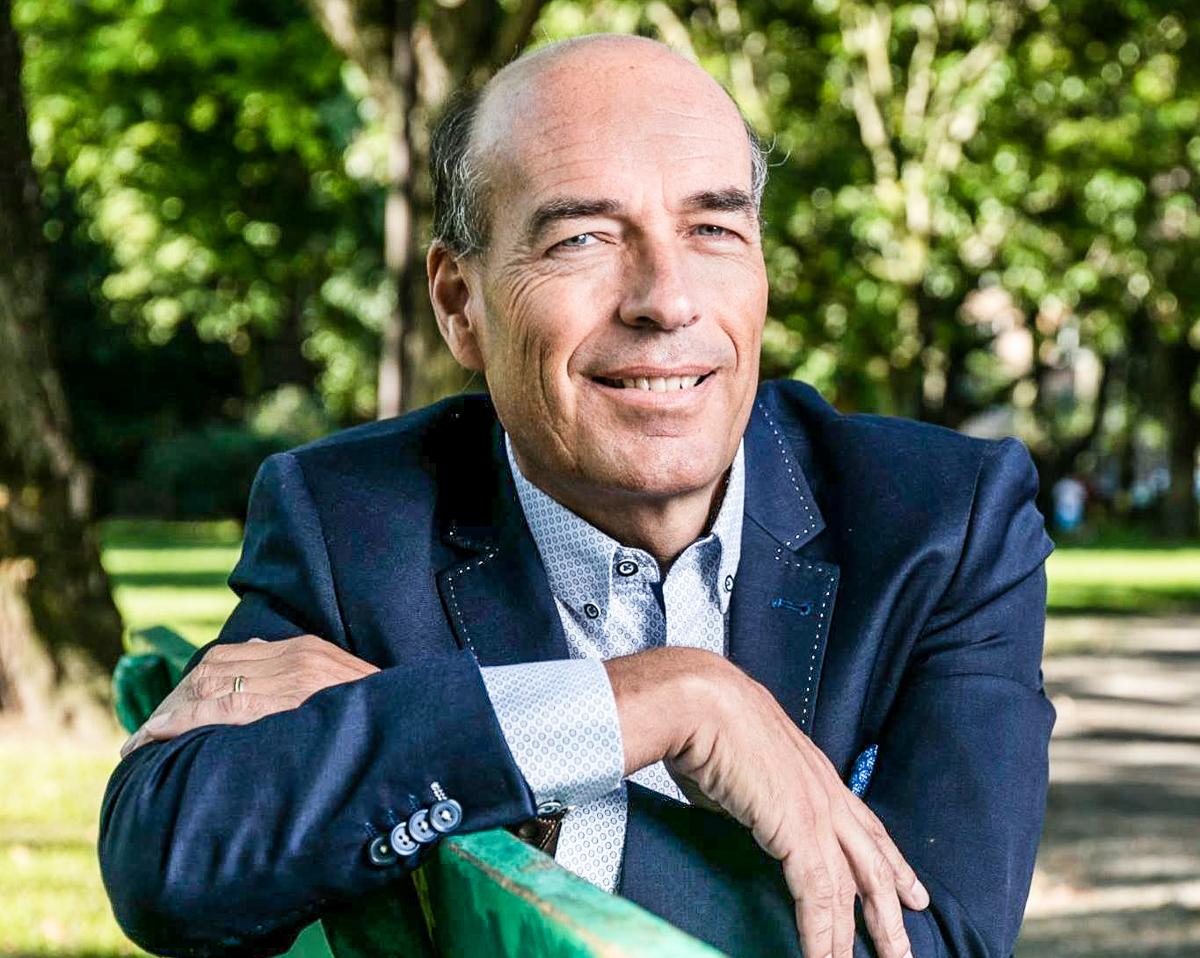 « Peut-être doit-il s’interroger sur lui plutôt que s’en prendre aux autres », répond Olivier de Wasseige