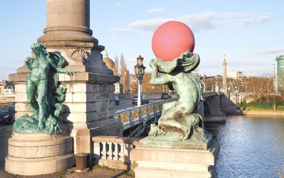 Les perles géantes du pont de Fragnée vont s’habiller de rouge grâce à une nouvelle collaboration artistique