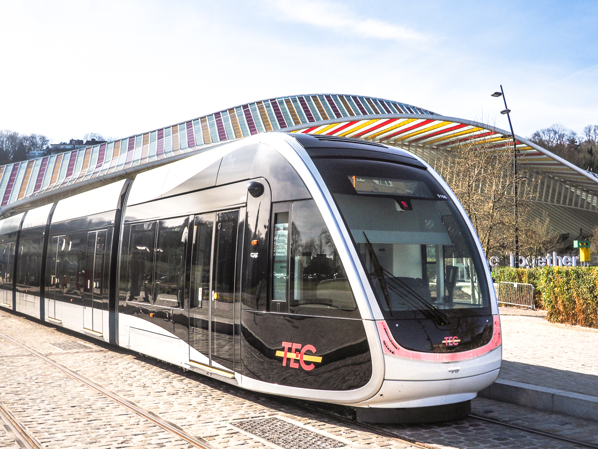 Les Liégeois auront enfin leur tram ce lundi, mais ça va être le bazar: voici les infos pratiques