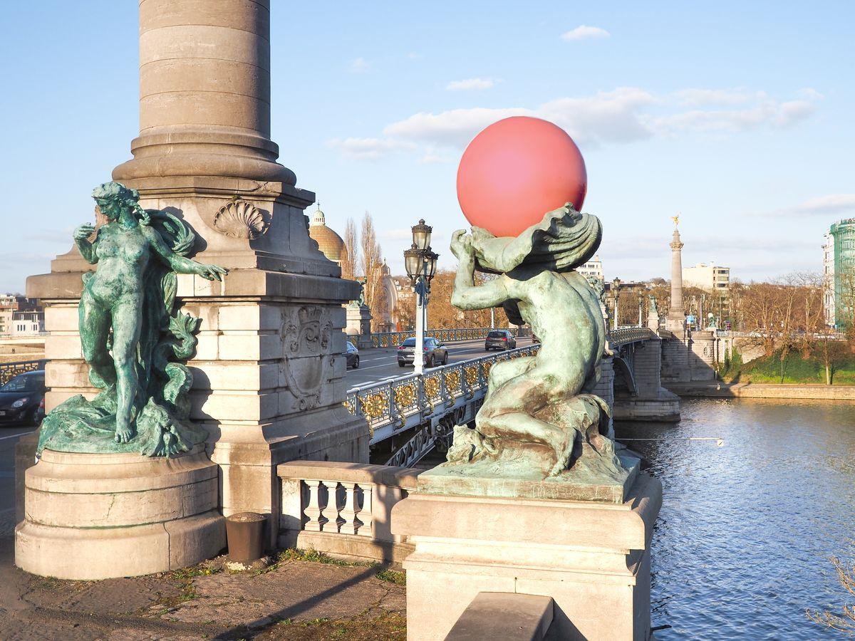 Les perles géantes du pont de Fragnée vont s’habiller de rouge grâce à une nouvelle collaboration artistique
