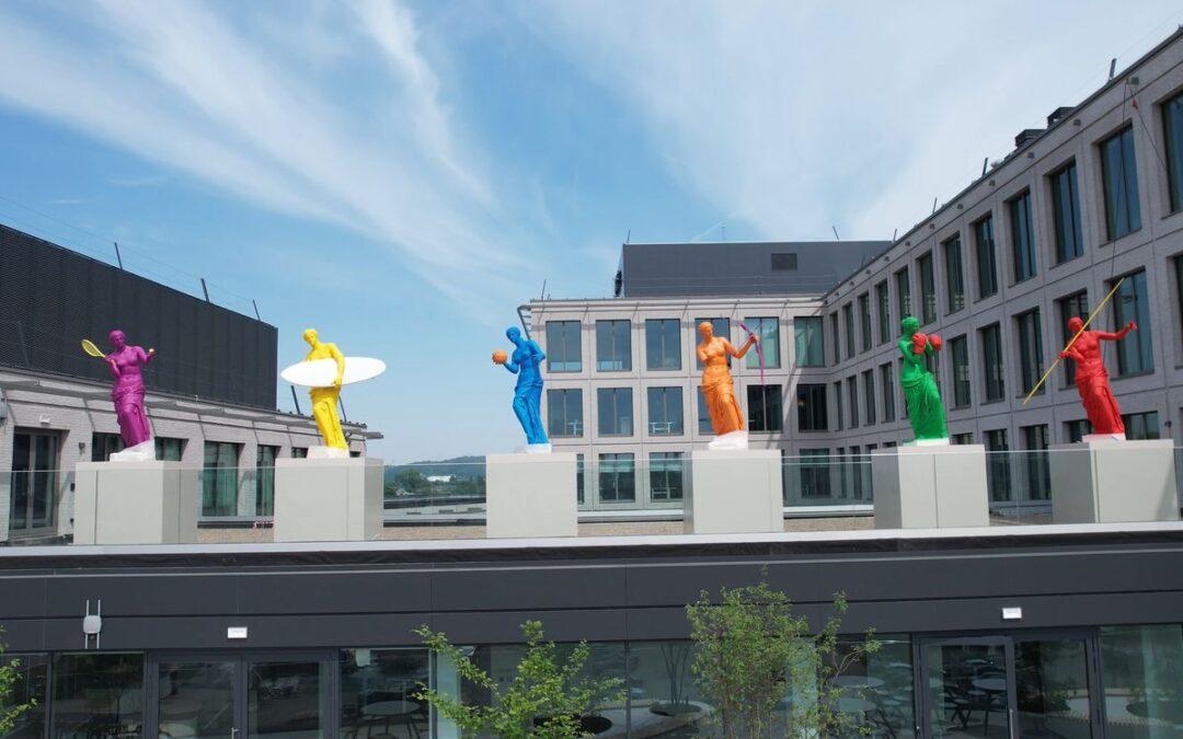 Les 6 Vénus de Milo des Jeux Olympiques de Paris installées à Coronmeuse