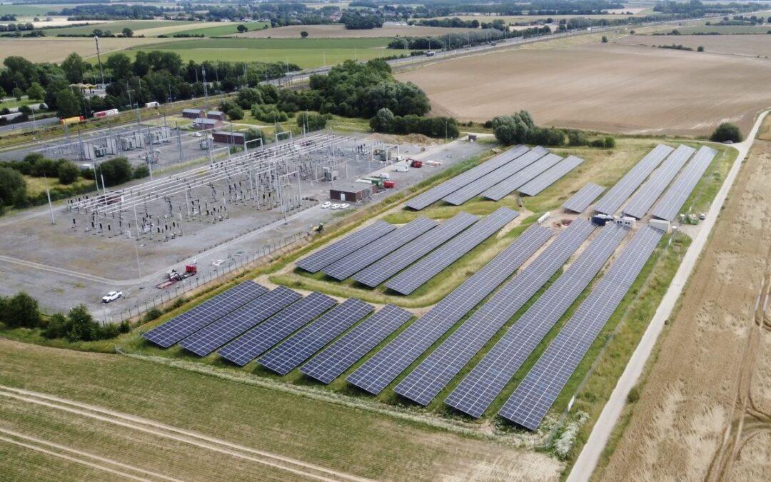La ligne de train à grande vitesse Louvain-Liège alimentée par 3.828 panneaux solaires