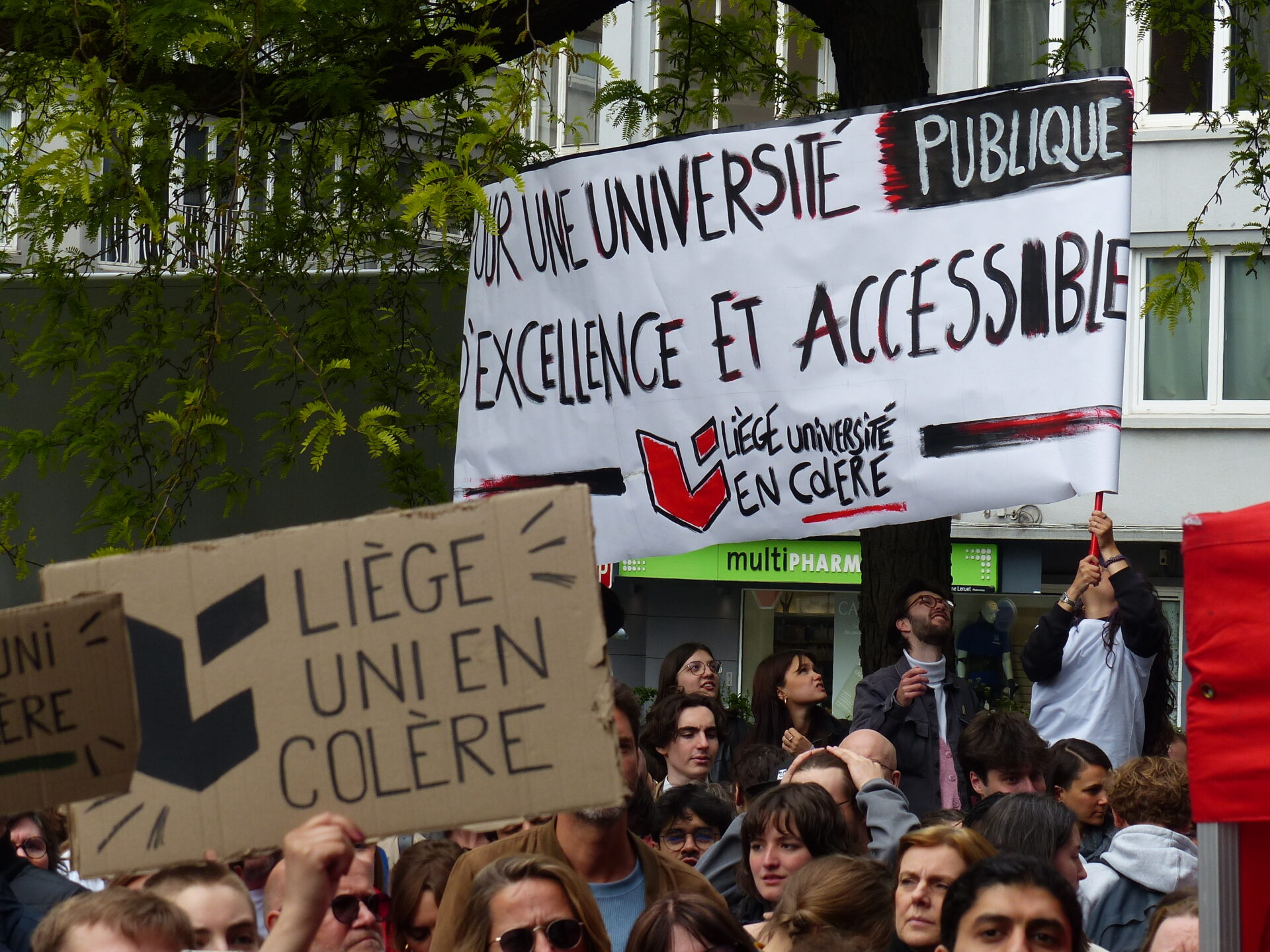Après les transports, ce sera le tour des écoles à faire grève, avant l’interprofessionnelle