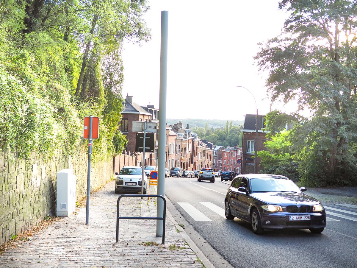 Un nouveau radar tronçon permanent est en train d’être installé rue Montagne Sainte-Walburge