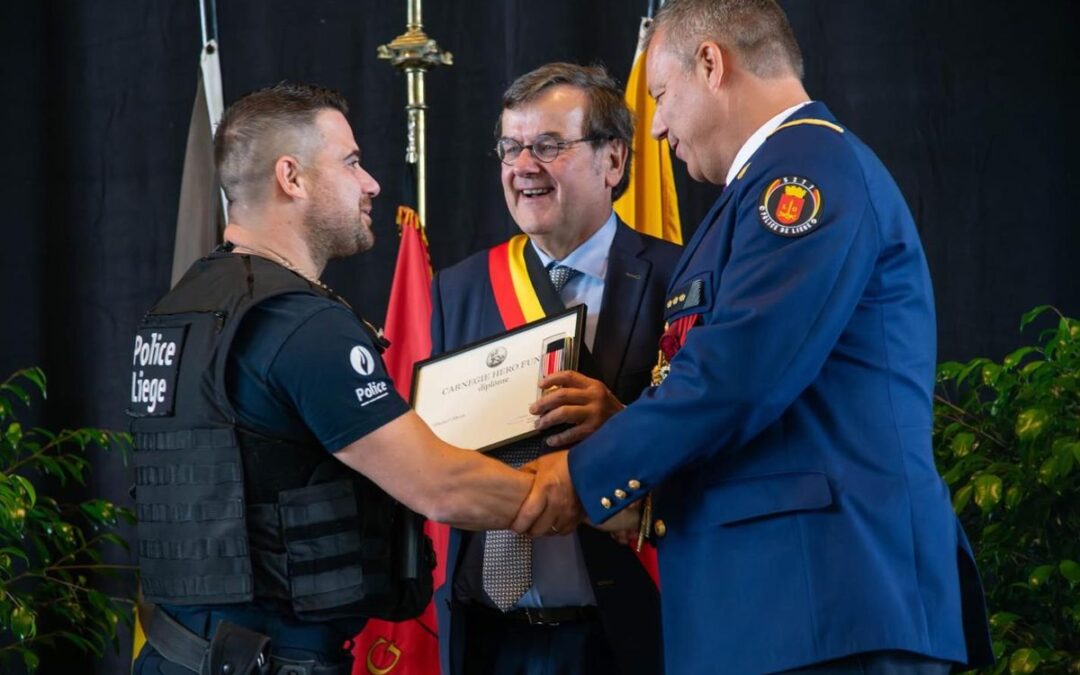 Un policier liégeois décoré, pour sa bravoure, de la médaille de bronze du « Carnegie Hero Fund »