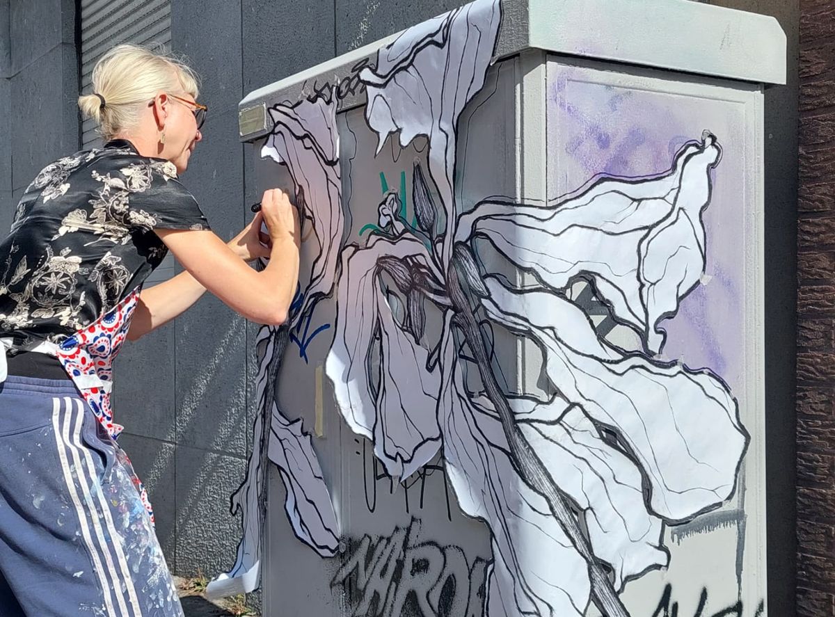 A Saint-Léonard, l’art urbain investit les bornes électriques de RESA