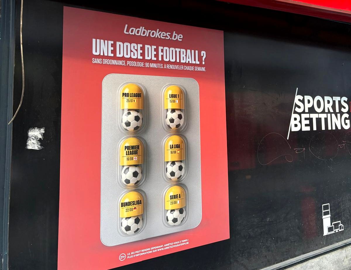 Prendre sa dose de paris sportifs ? Une publicité Ladbrokes heurte riverains et professionnels de la santé