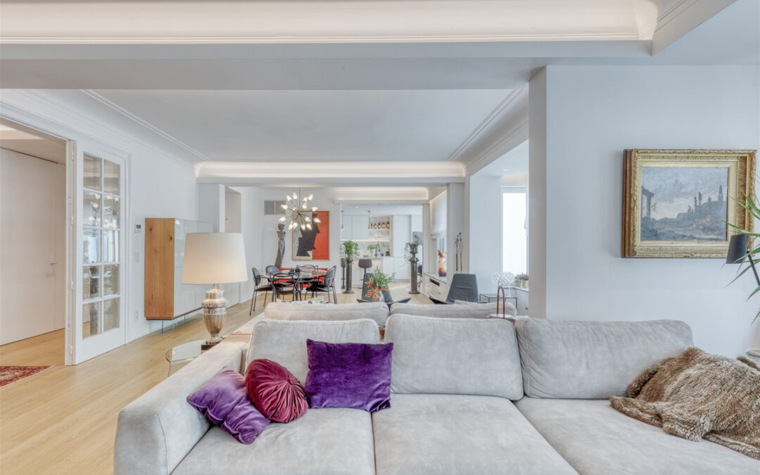 Un appartement 2 chambres, mais de standing, à vendre… 700.000€ boulevard Piercot