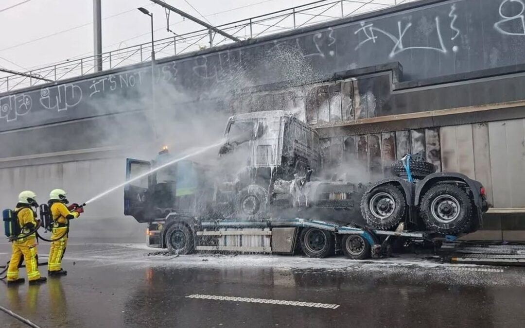Camion en feu: le tunnel de Cointe fermé quasiment toute la journée, hier, en direction du Luxembourg
