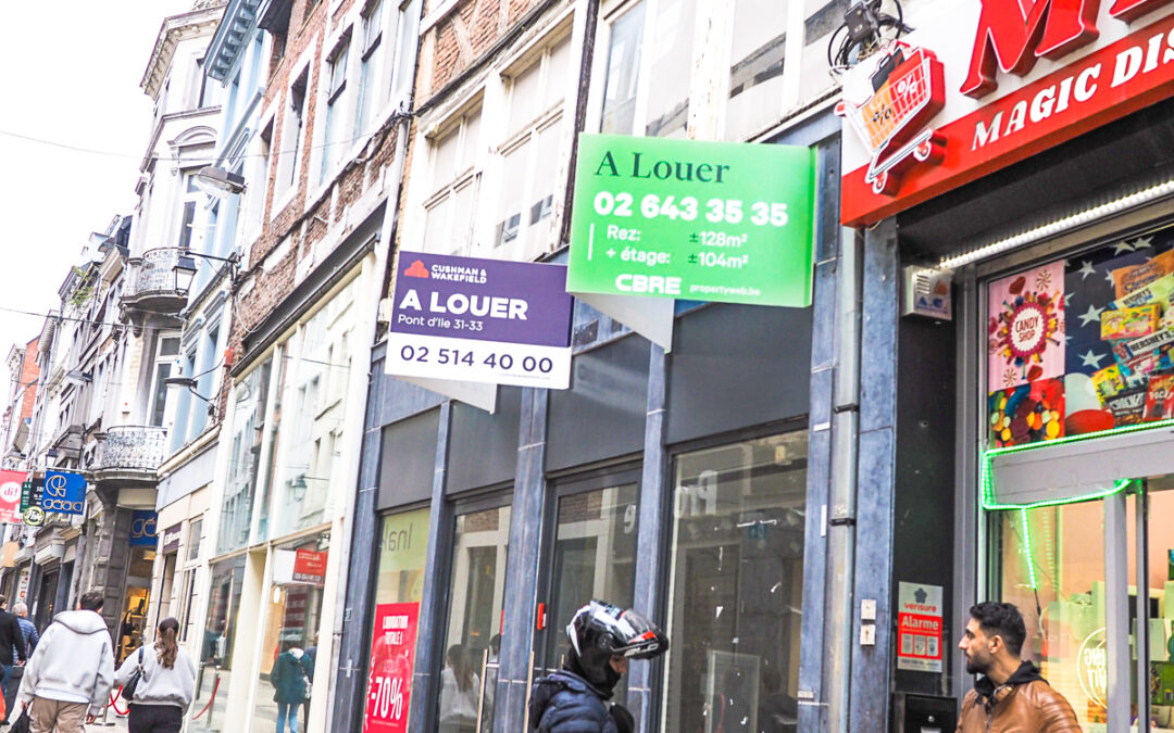 Désolant: une vingtaine de commerces vides, à louer, ou à vendre en Vinâve d’Ile et Pont d’Ile… en plein centre