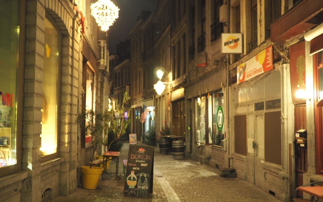 Nocturne des commerces en Neuvice, rue Souverain Pont et rue Chéravoie aujourd’hui