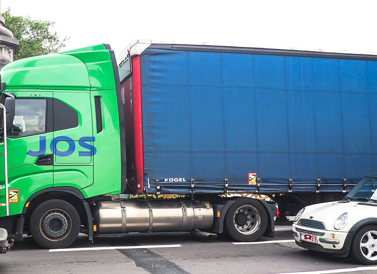 Interdiction du transit des camions de plus de 3,5m de haut à Cointe et aux Guillemins