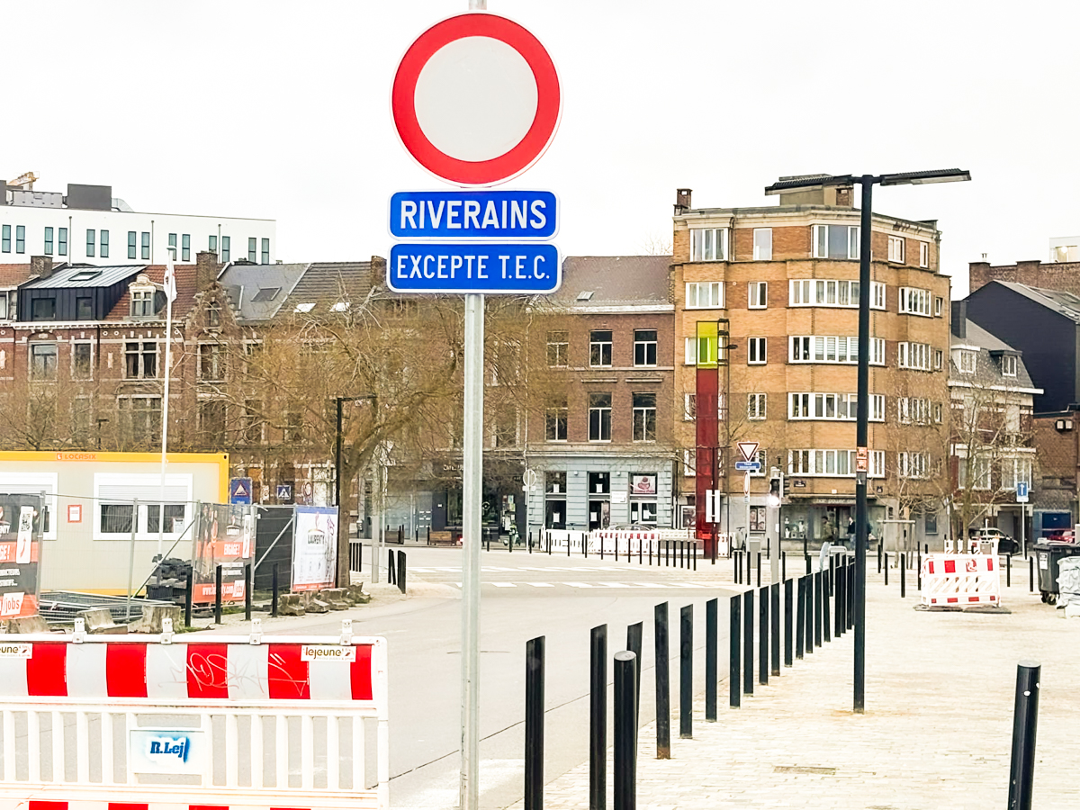 Le passage en voiture entre Fragnée et les Guillemins rouvert pour les riverains ? « Erreur de panneau », indique LETEC