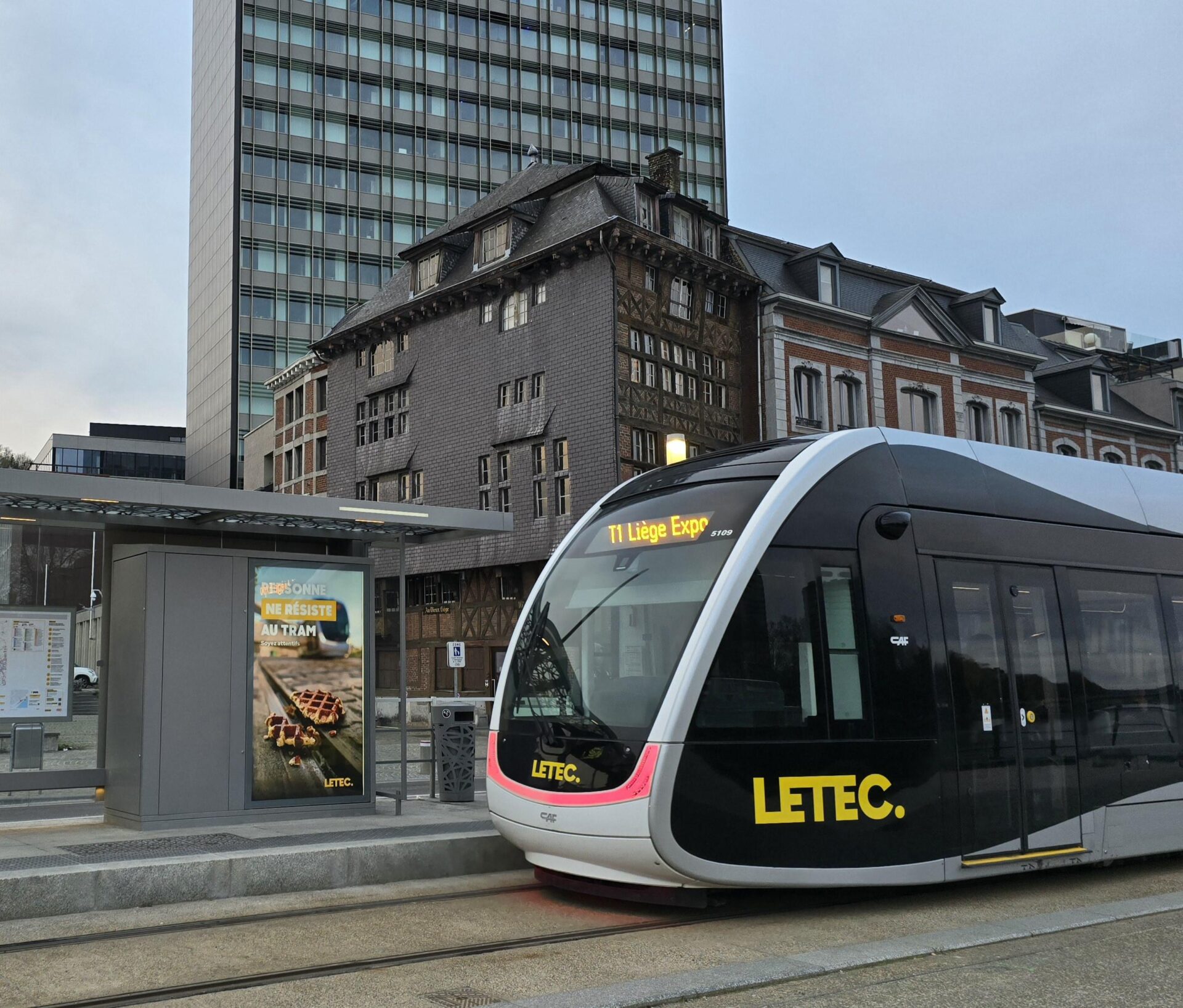 Une gaufre écrasée à l’approche d’un tram: la campagne de sensibilisation du TEC