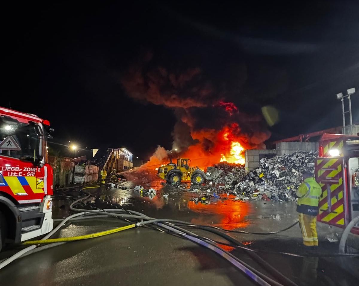 Nouvel incendie chez Renewi à Wandre: c’est la gestion des batteries qui pose problème