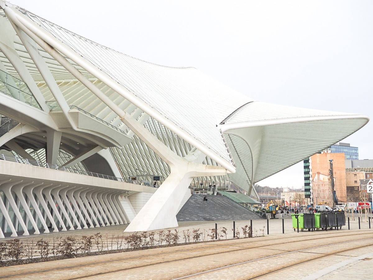 La Ville compte faire aménager un dépose-minute devant la gare des Guillemins