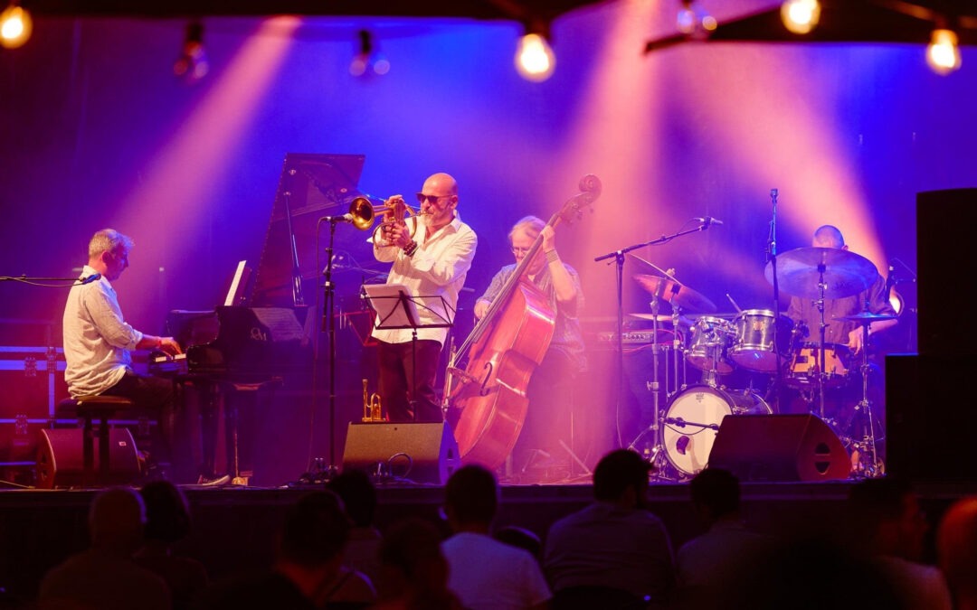 Agenda ► Ernst Vranckx Trio ft. Hayden Chisholm. Special guest Stéphane Belmondo