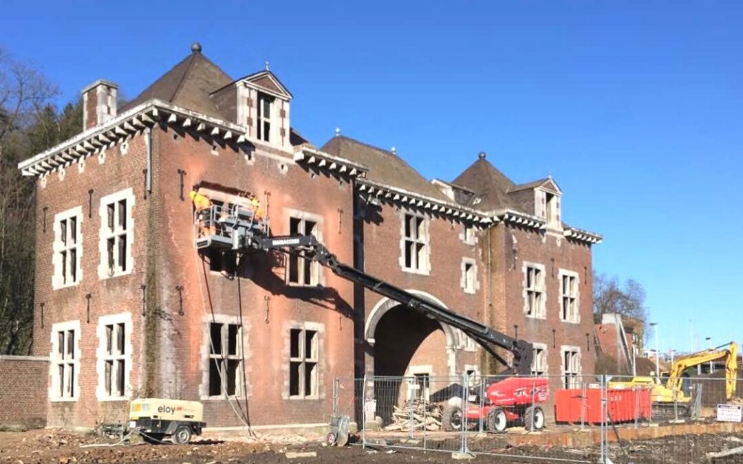 La moitié des blocs et pierres de taille de l’ancienne porterie de l’abbaye du Val-Benoît miss en vente
