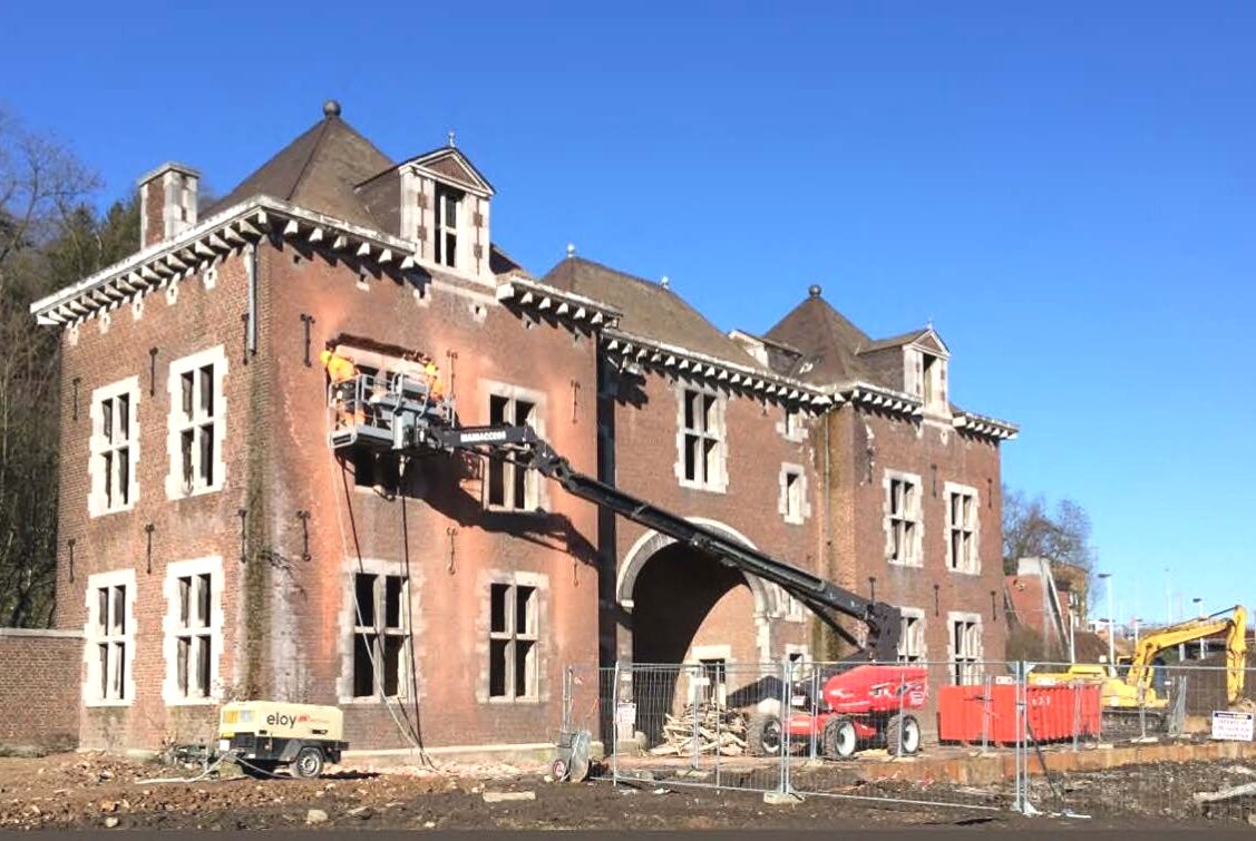 La moitié des blocs et pierres de taille de l’ancienne porterie de l’abbaye du Val-Benoît mis en vente