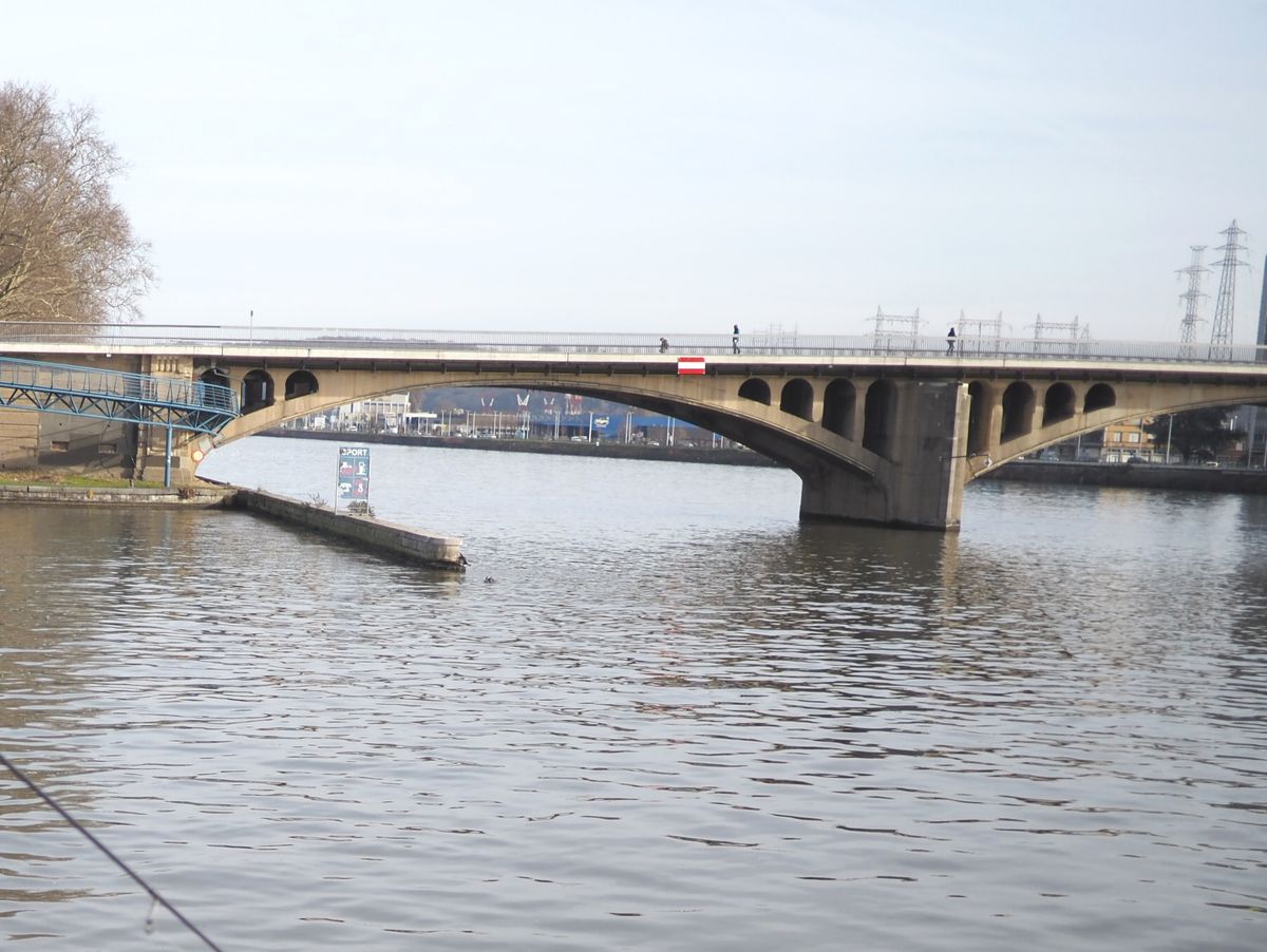Un corps repêché dans la Meuse quai de Wallonie