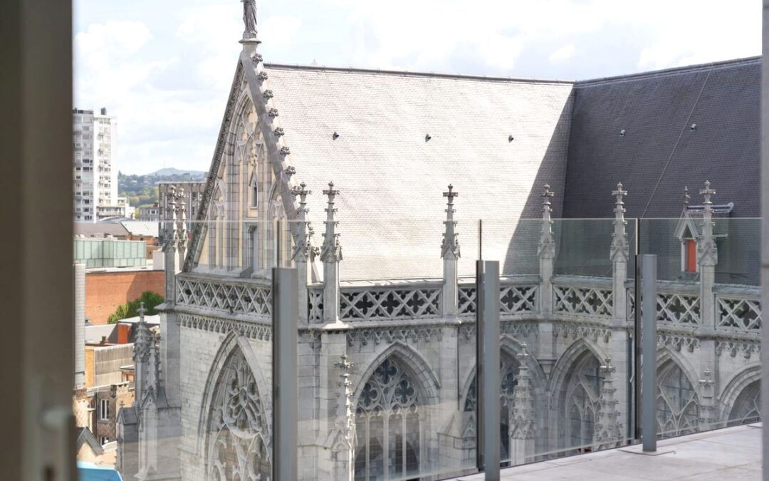 Une volée de penthouses de luxe à vendre: des ex-bureaux de l’université ‘Opéra’ aux luxueux appartements ‘Cathédrale’ de F.Fornieri