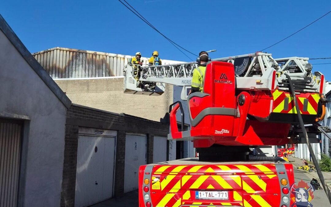 Feu d’industrie dans une entreprise près du Standard: plan rouge déclenché et feu maîtrisé