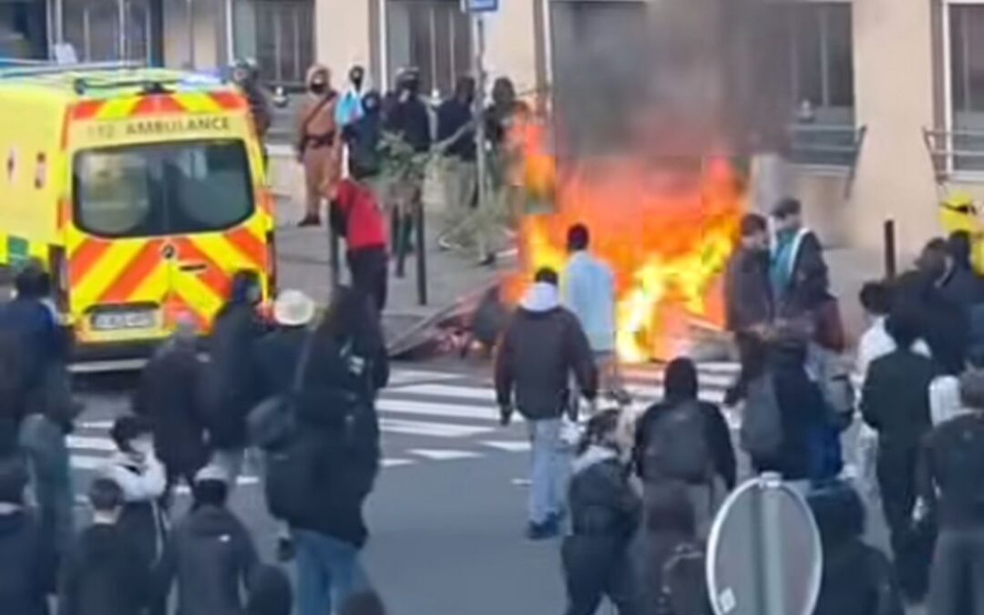 45 personnes arrêtées lors de manifestations et d’incidents samedi au centre-ville